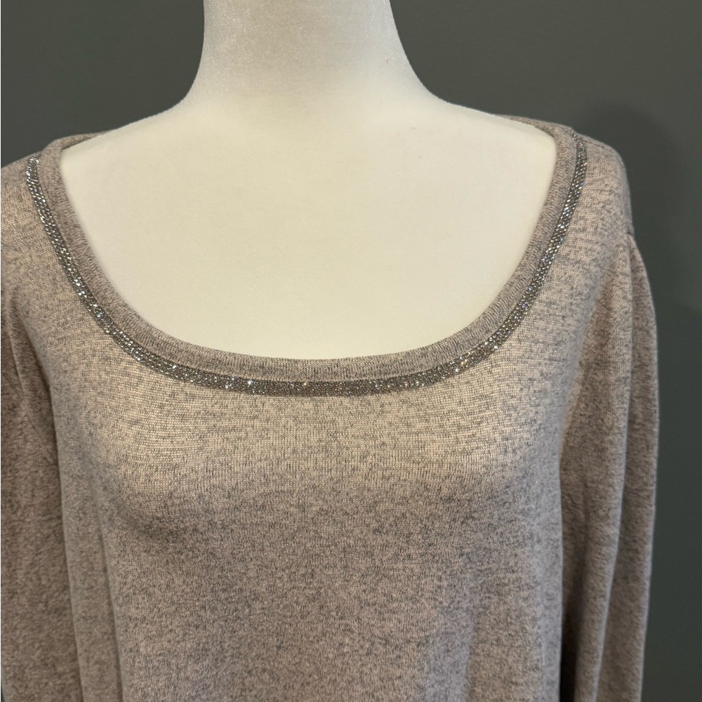 *GENTLY WORN* 89th & Madison Size 3X Cream Rhinestone Scoopneck Pullover Blouse - Picture 3 of 7